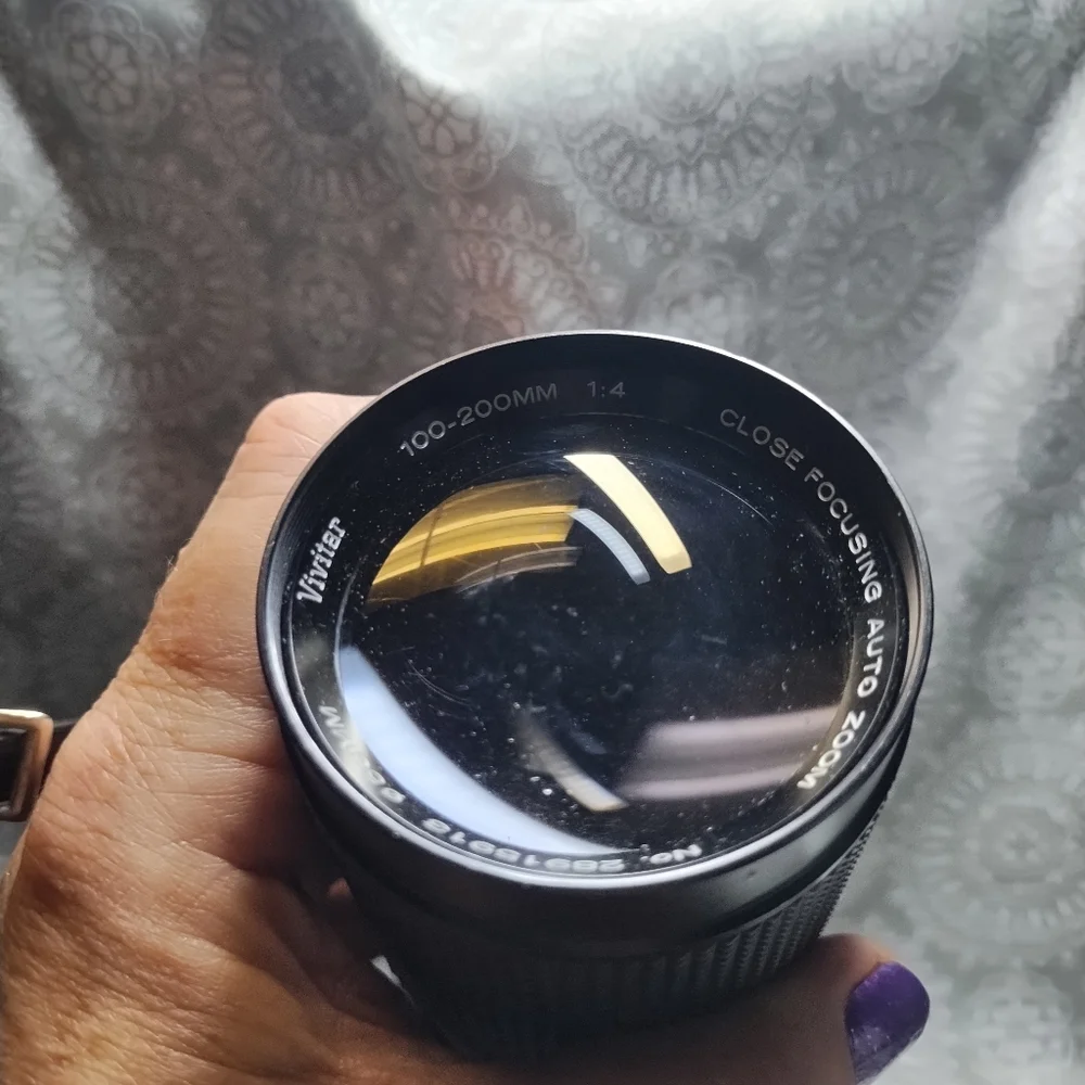 Vivitar 100-200mm f4 Close Focus Lens with case
